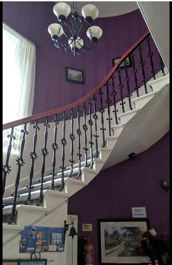 Edinburgh Travel Guest House Bagian luar foto