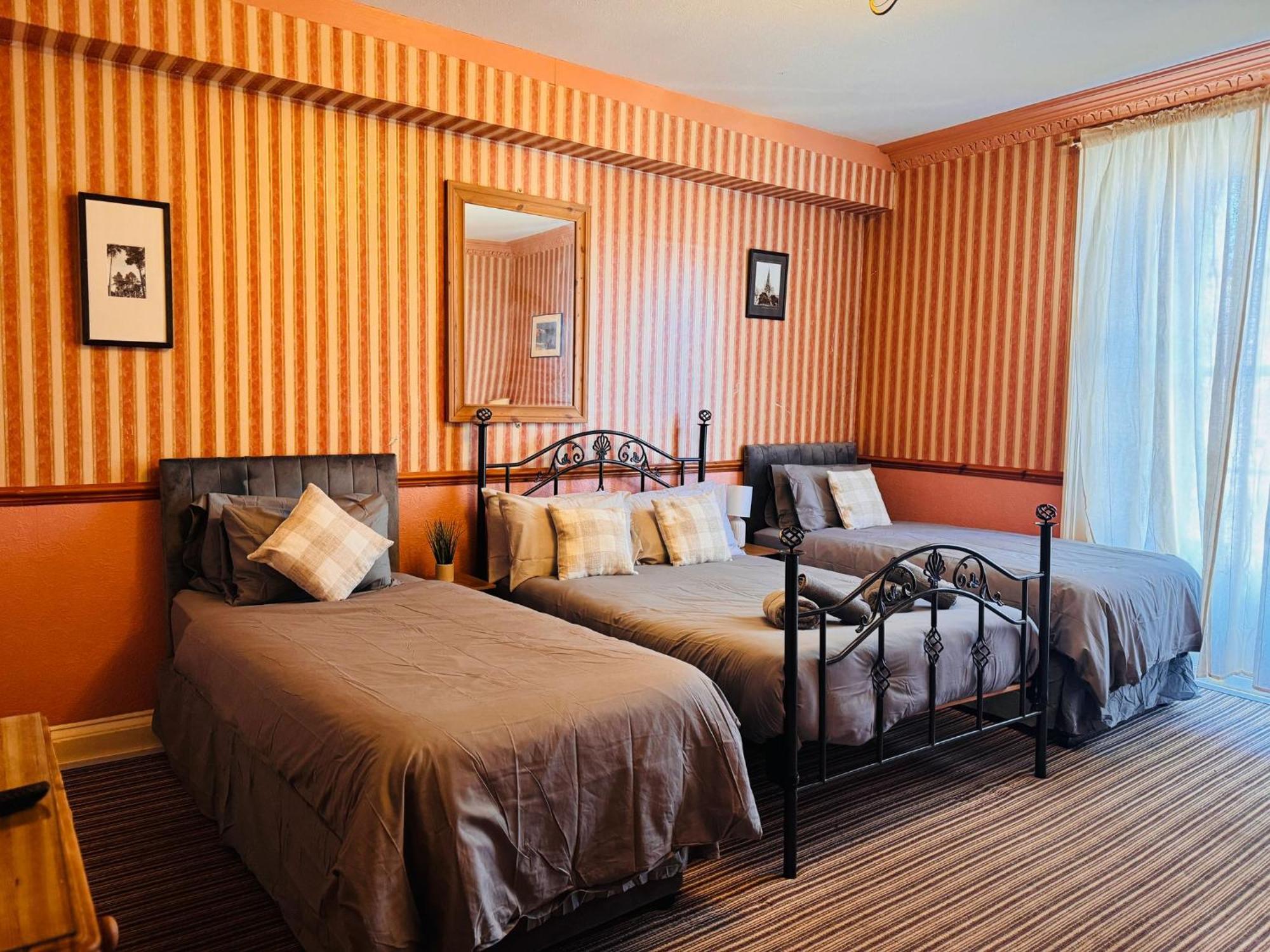 Edinburgh Travel Guest House Bagian luar foto