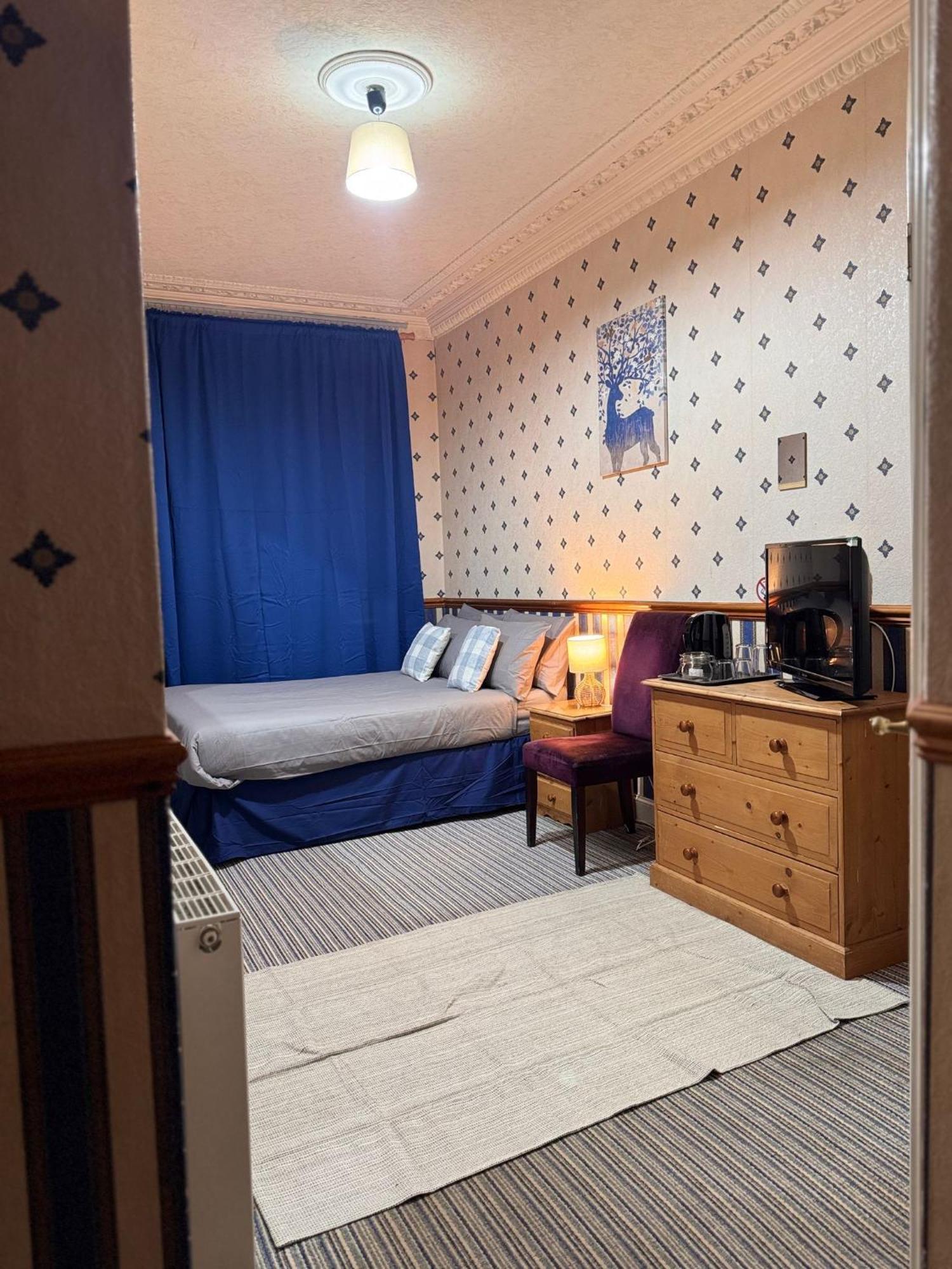 Edinburgh Travel Guest House Bagian luar foto
