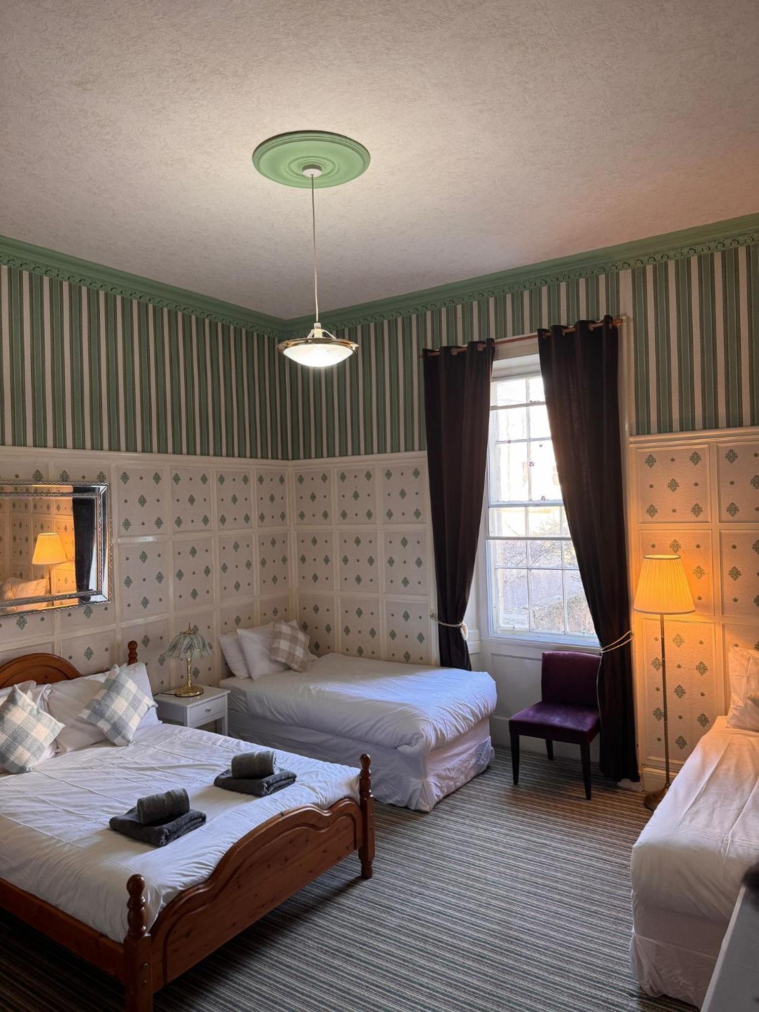 Edinburgh Travel Guest House Bagian luar foto