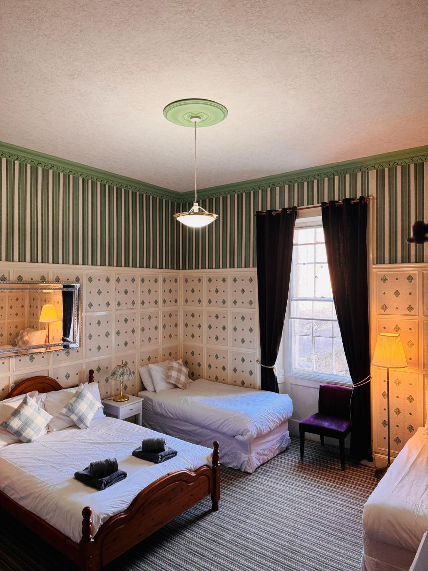Edinburgh Travel Guest House Bagian luar foto