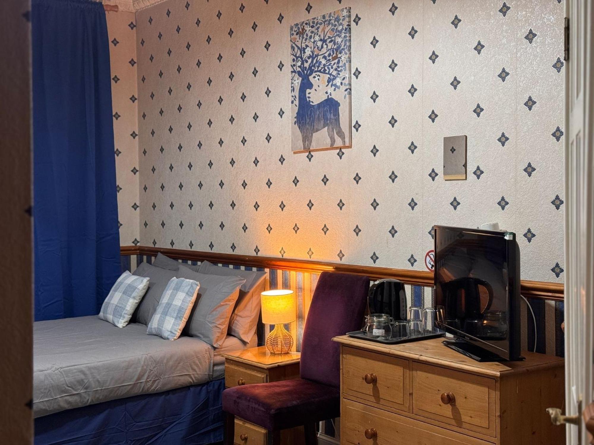 Edinburgh Travel Guest House Bagian luar foto
