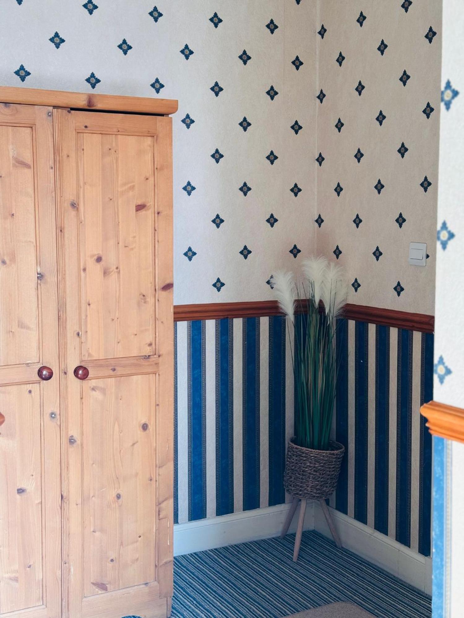 Edinburgh Travel Guest House Bagian luar foto