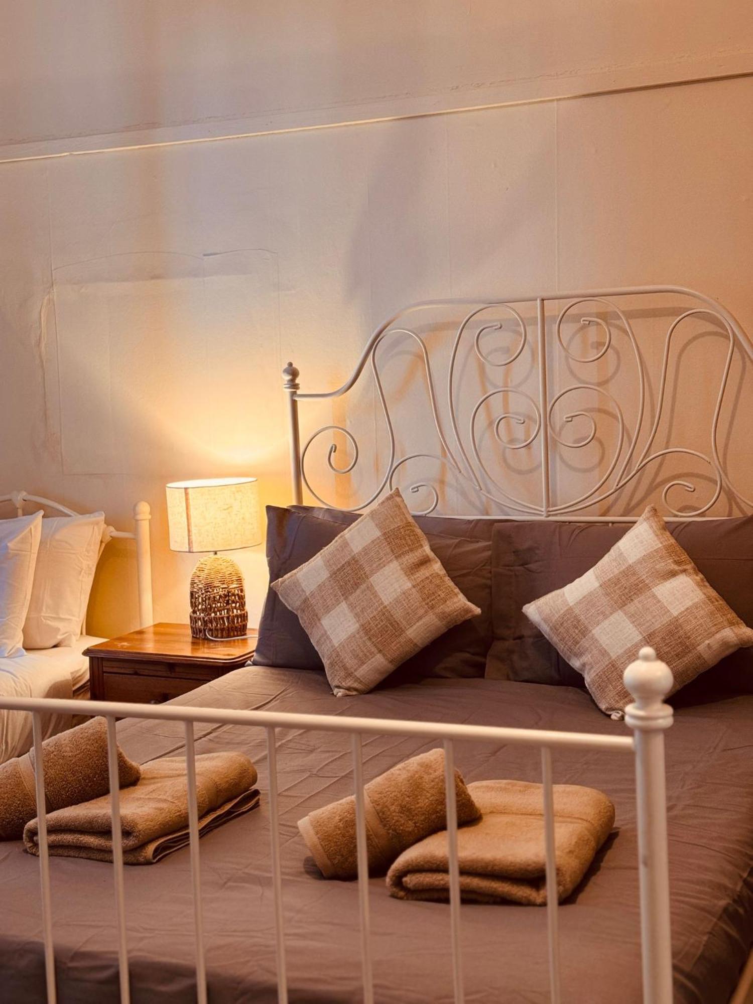 Edinburgh Travel Guest House Bagian luar foto