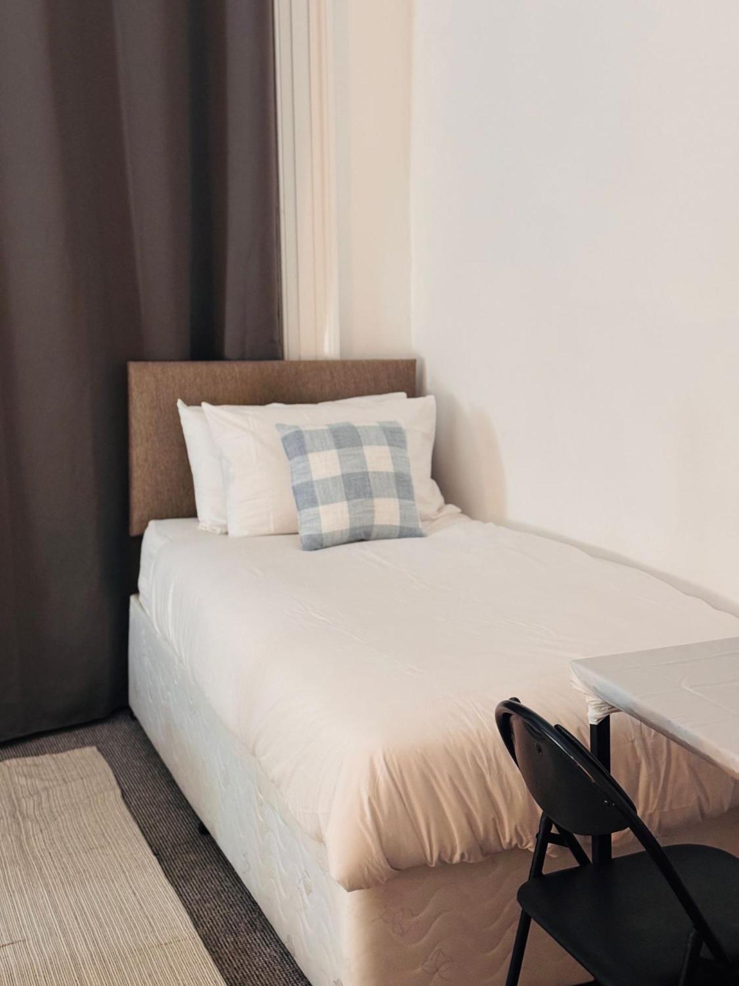 Edinburgh Travel Guest House Bagian luar foto