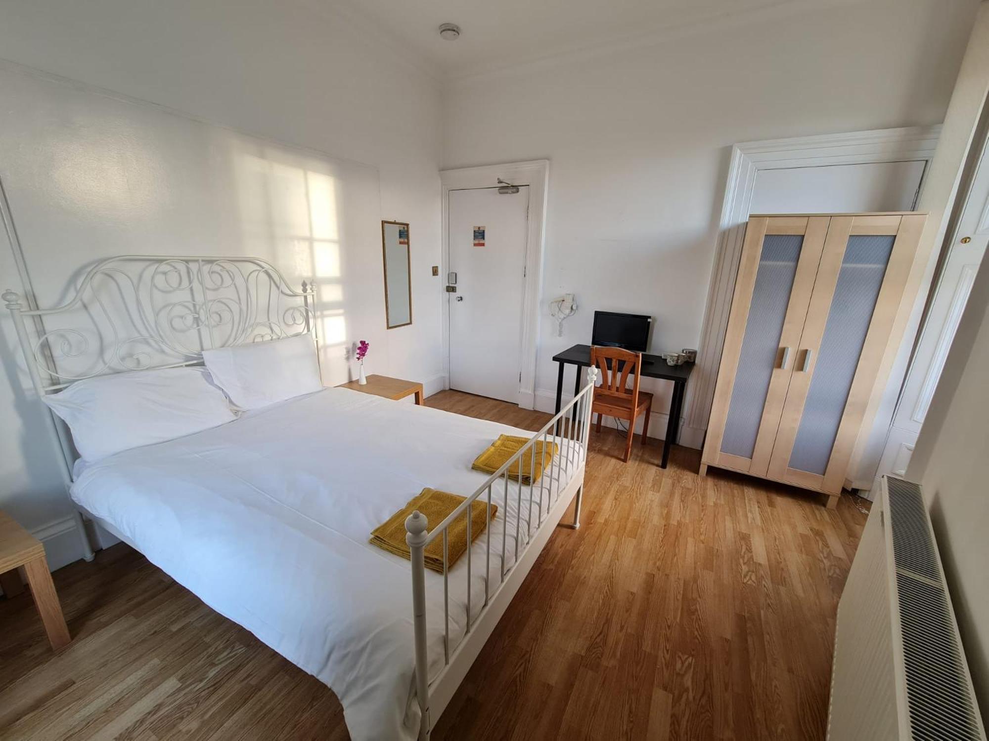 Edinburgh Travel Guest House Bagian luar foto