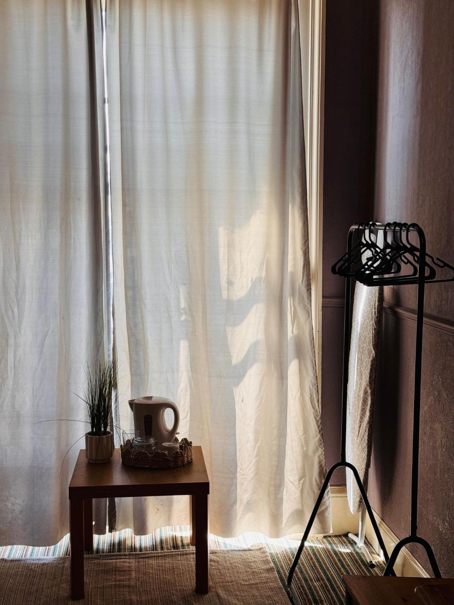 Edinburgh Travel Guest House Bagian luar foto
