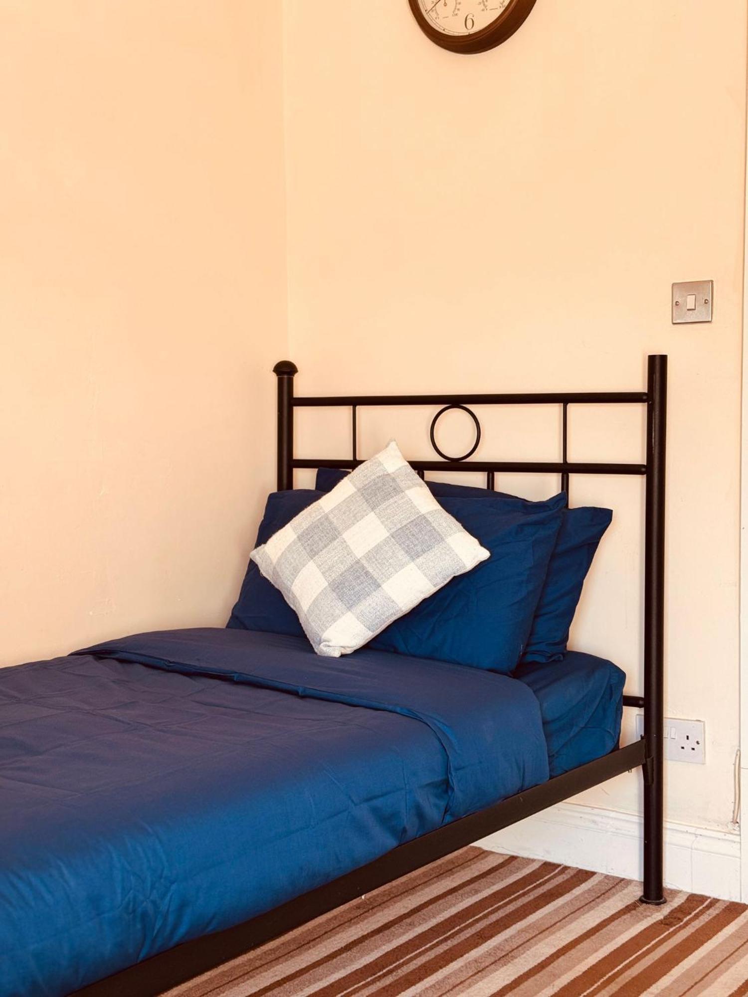Edinburgh Travel Guest House Bagian luar foto