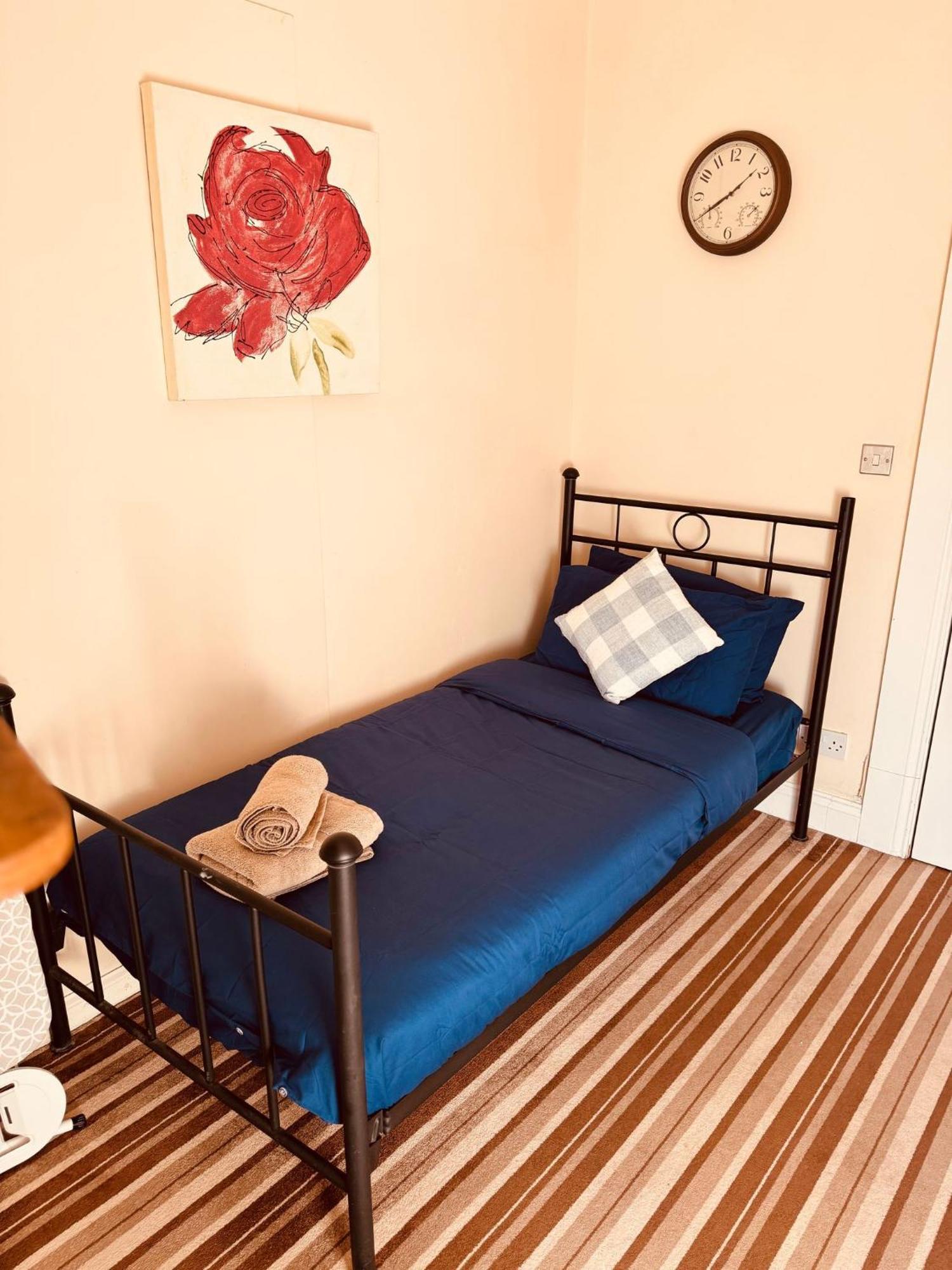 Edinburgh Travel Guest House Bagian luar foto