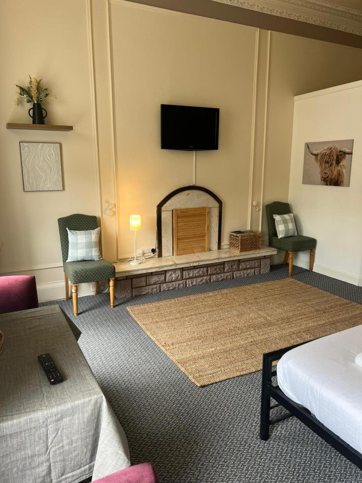 Edinburgh Travel Guest House Bagian luar foto